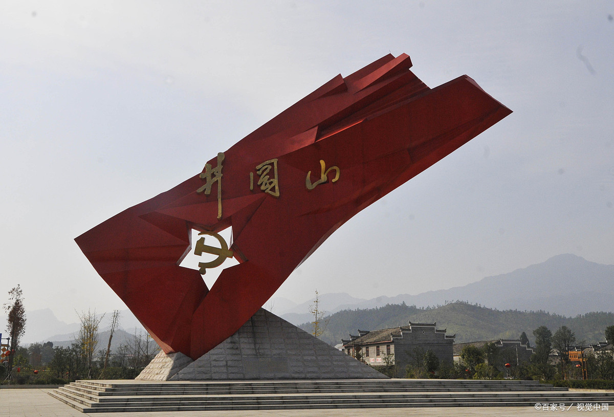 一,洪湖红色湘鄂西旅游区:重温革命历史,感受红色文化  六月,湖北的