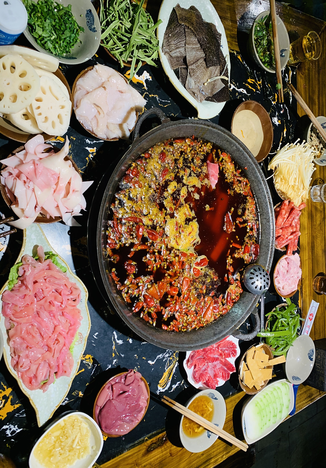 火锅的灵魂到底火锅底料还是菜品呢