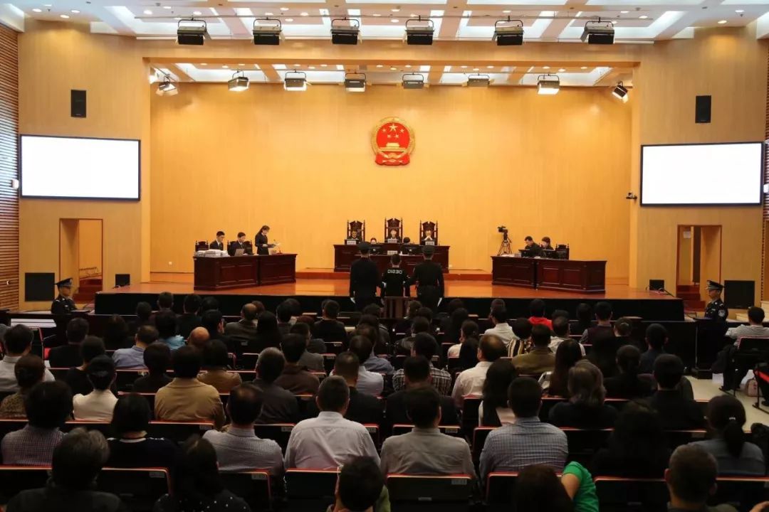北京通州一副镇长受贿超千万,获刑8年当庭流泪