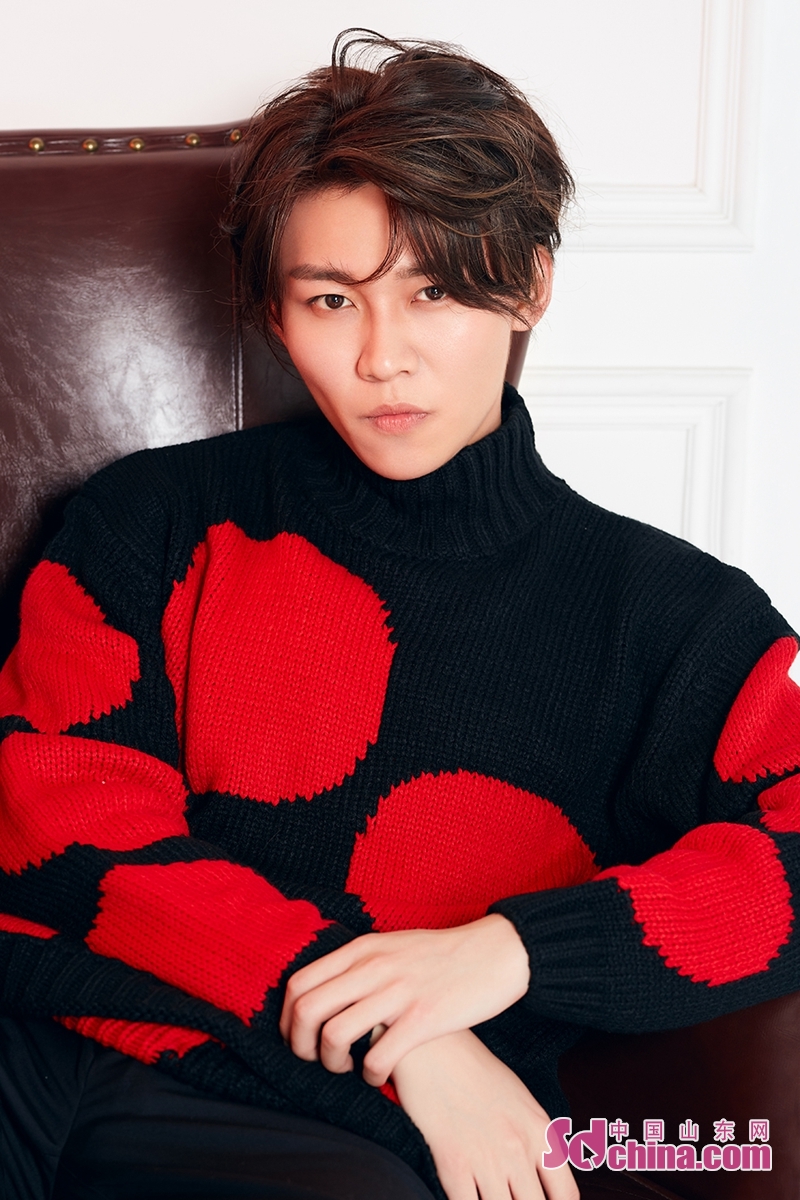 刘怡潼慵懒少年感写真发布