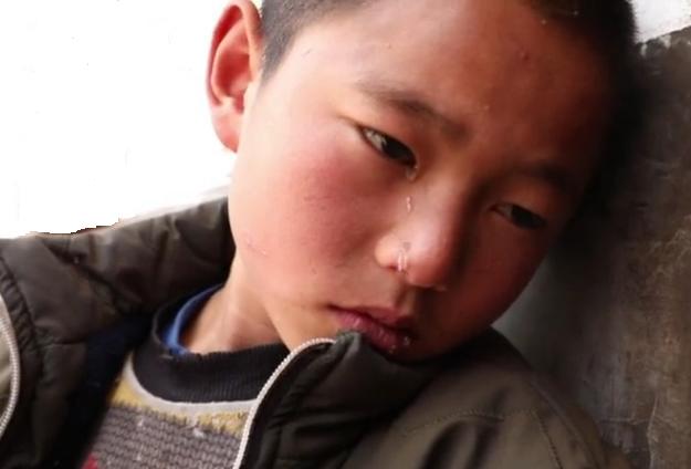 留守儿童要20元买书,爷爷拿不出,孩子哭得泣不成声