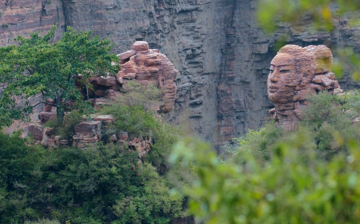 天河山风景区,牛郎织女故事的原生地,被称为中国爱情山