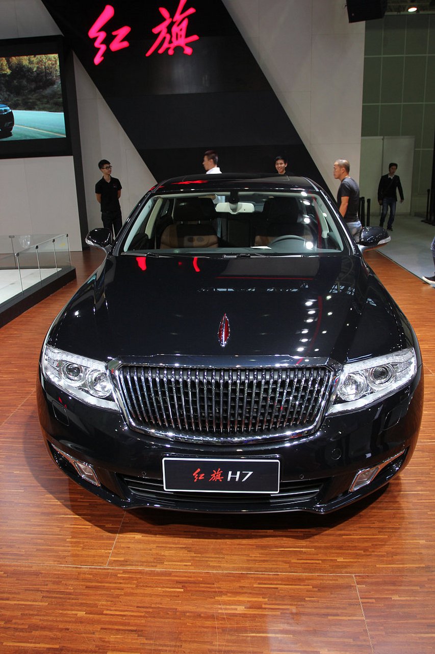 红旗eh7中高端车型震撼登场!23万起,自驾新宠等你来驾07.