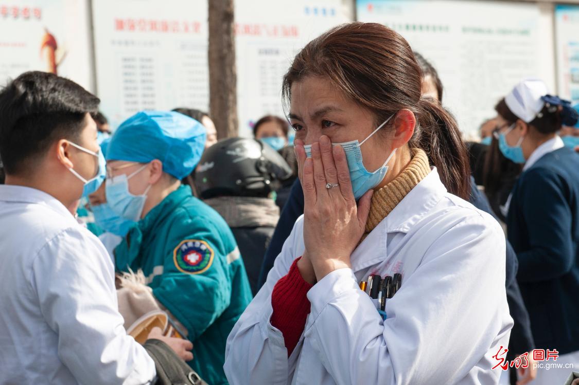 驰援武汉医护人员图片