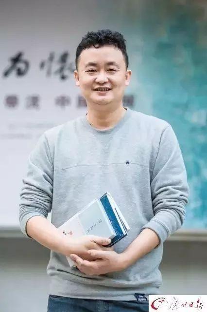 漫画家小林老师:高考作文题里的老师,是我高中班主任