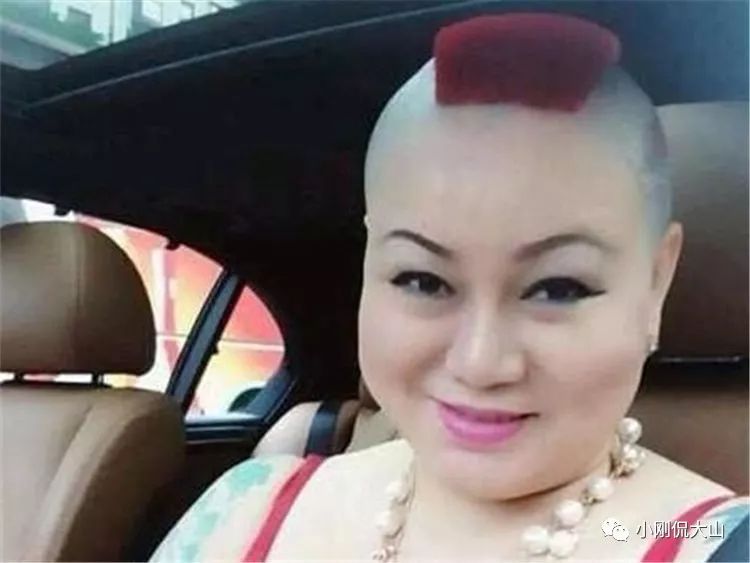 自称"江浙沪第一富婆",身价12亿豪车无数,却因太丑单身多年!