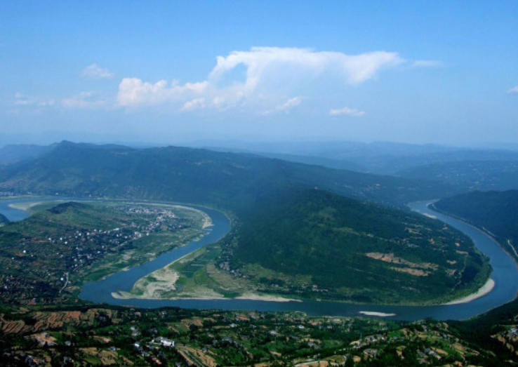 昭化古城四面环山,三面临水,地处白龙江,嘉陵江,清江三江交汇处