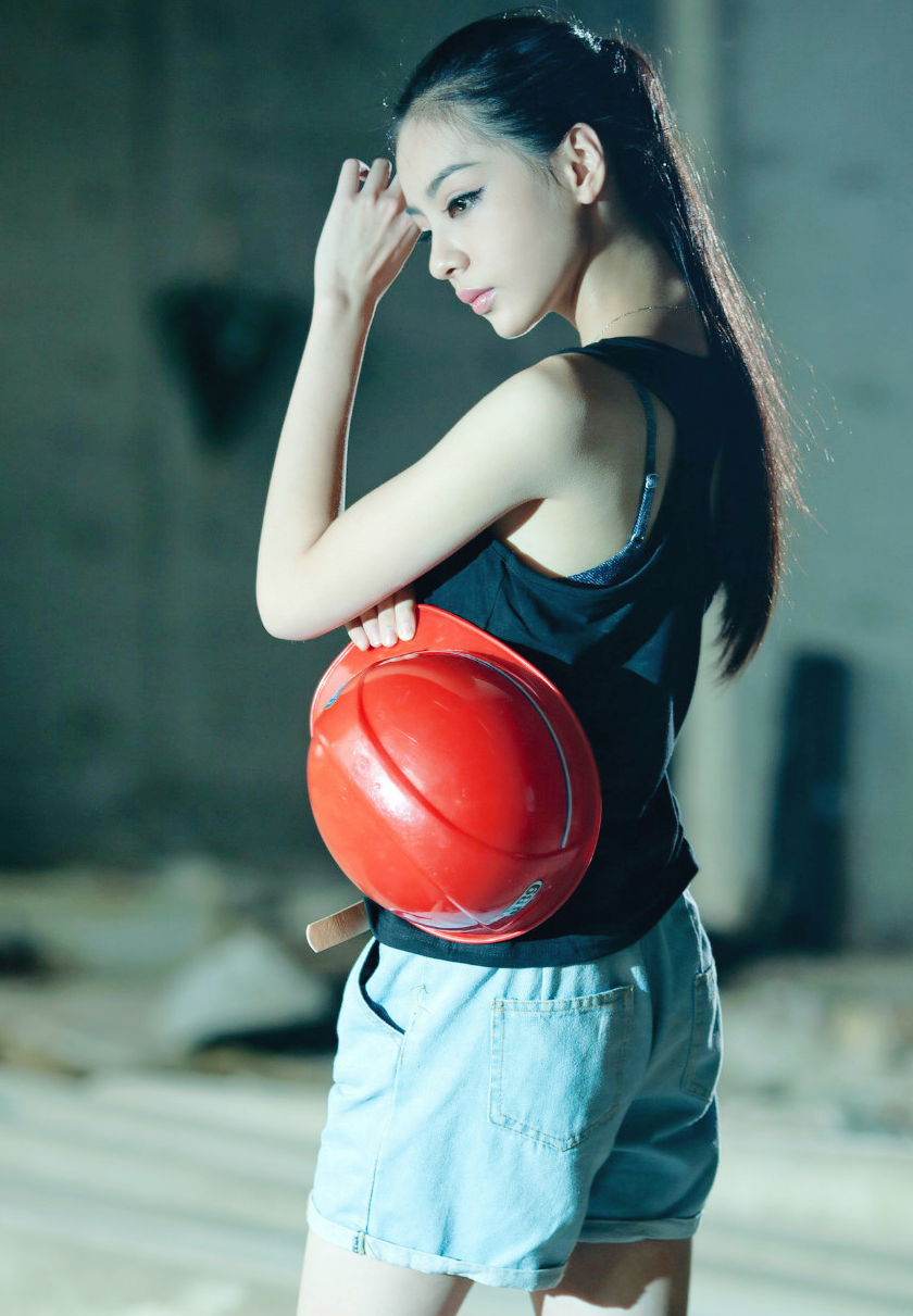 镜头下一个青春美艳的运动型女孩