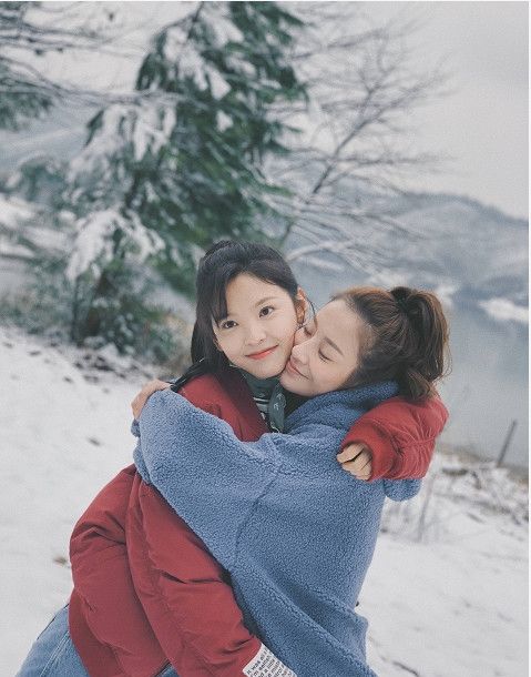 本以为章若楠闺蜜已经够美,但是看到沈月闺蜜,个个都是初恋脸