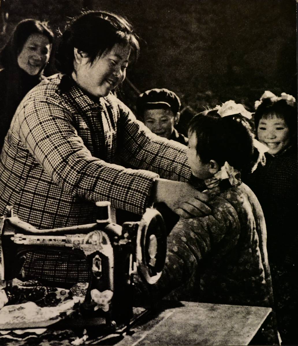 上世纪七八十年代,每年到了冬天,御寒的服装只有棉服.