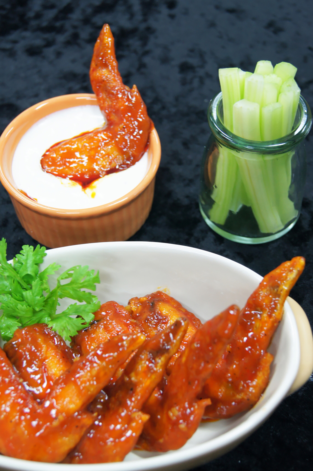 水牛城辣鸡酱:franks hot sauce 红魔鬼辣酱,或是tabasco 600克,无盐