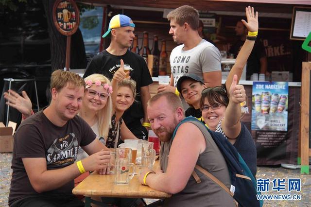 捷克举办小作坊啤酒节
