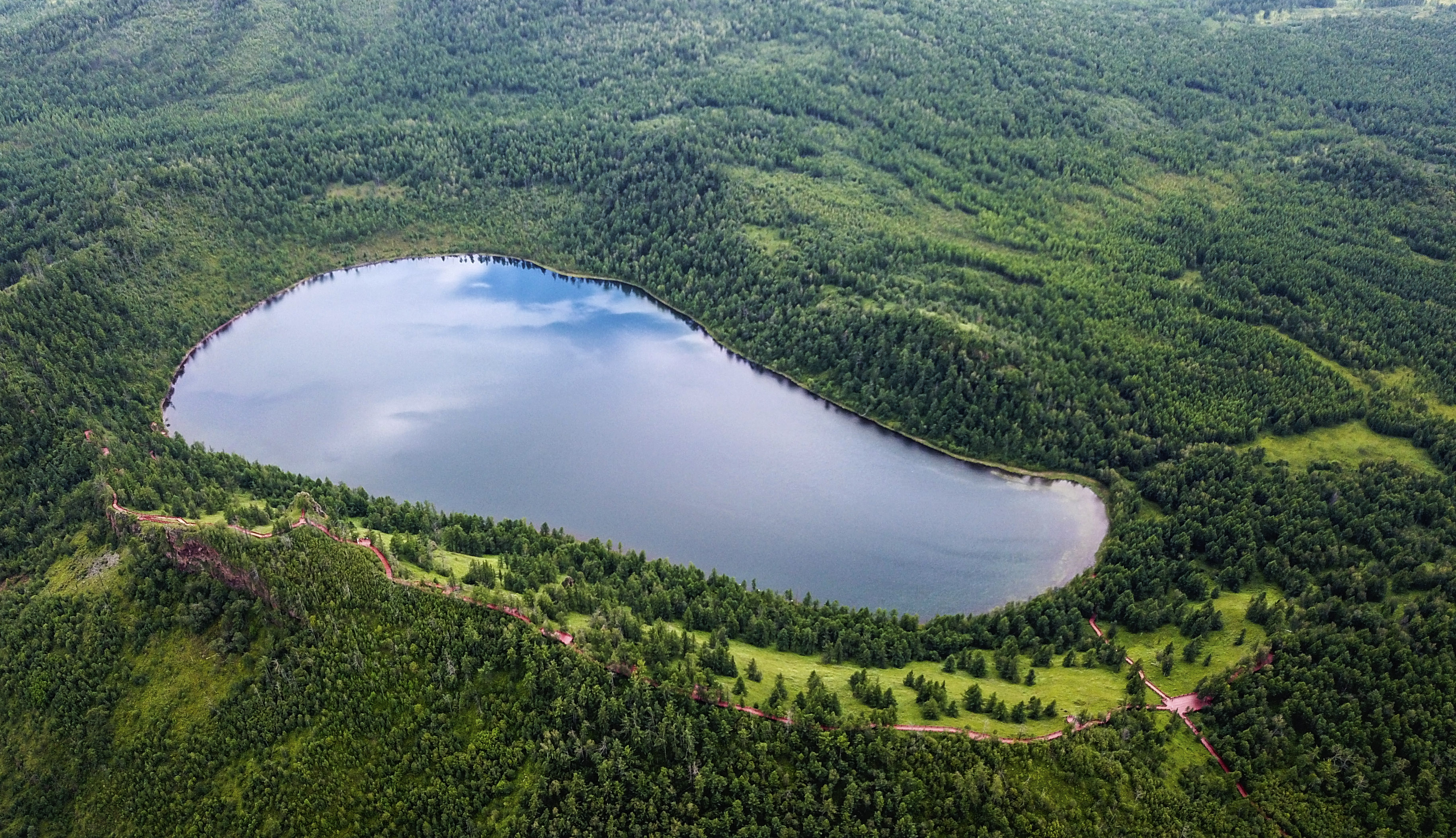 阿尔山夏日美景引游人(5)