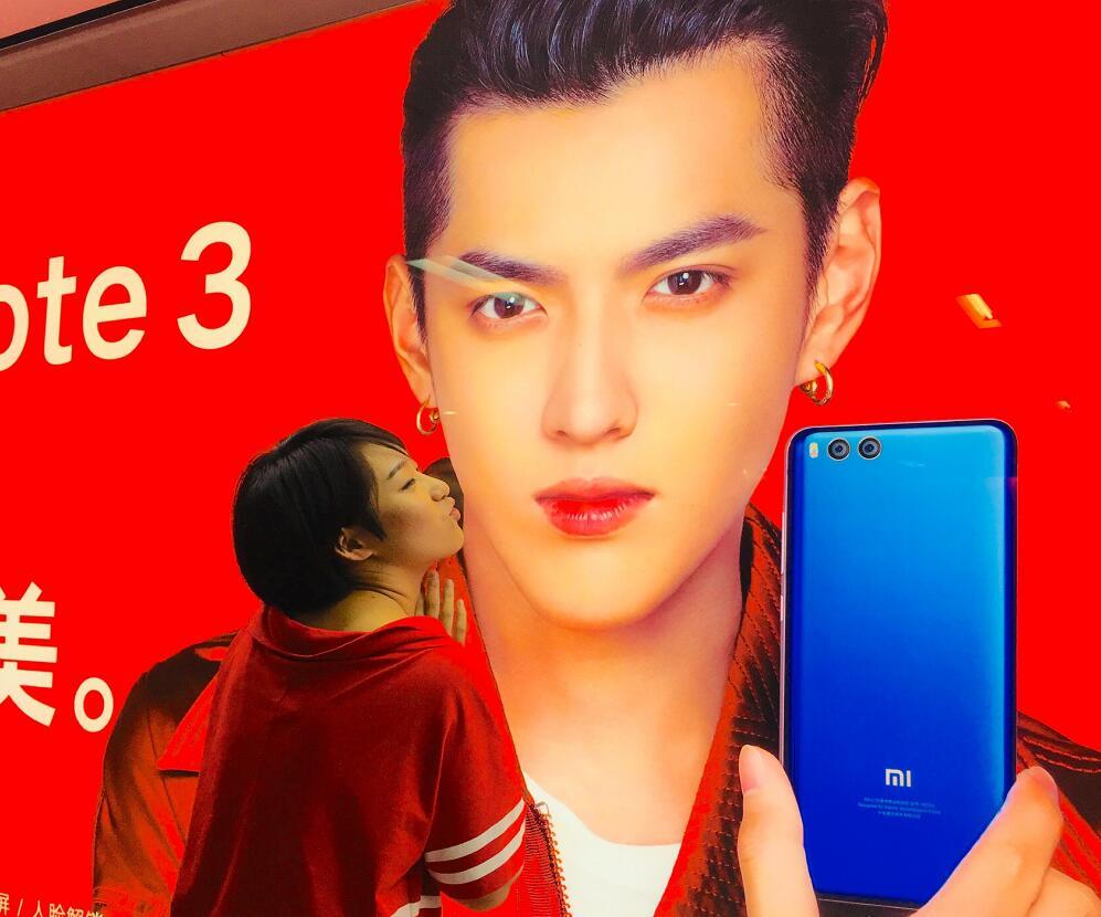 吴亦凡人设崩塌,华为与他解约之后签约胡歌,张艺兴明智选择!