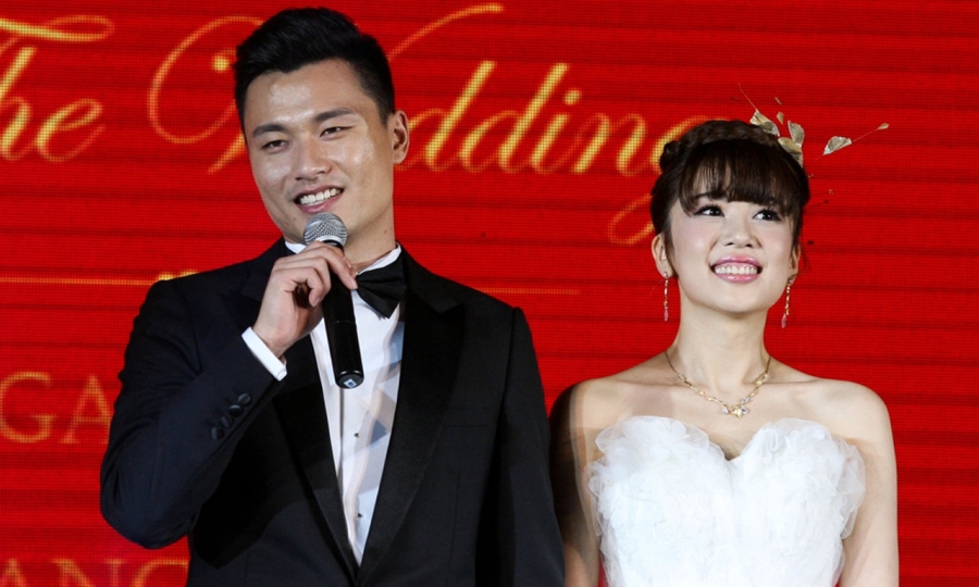 国足里的"最美太太团",先不说球技老婆一个赛过一个,让人羡慕