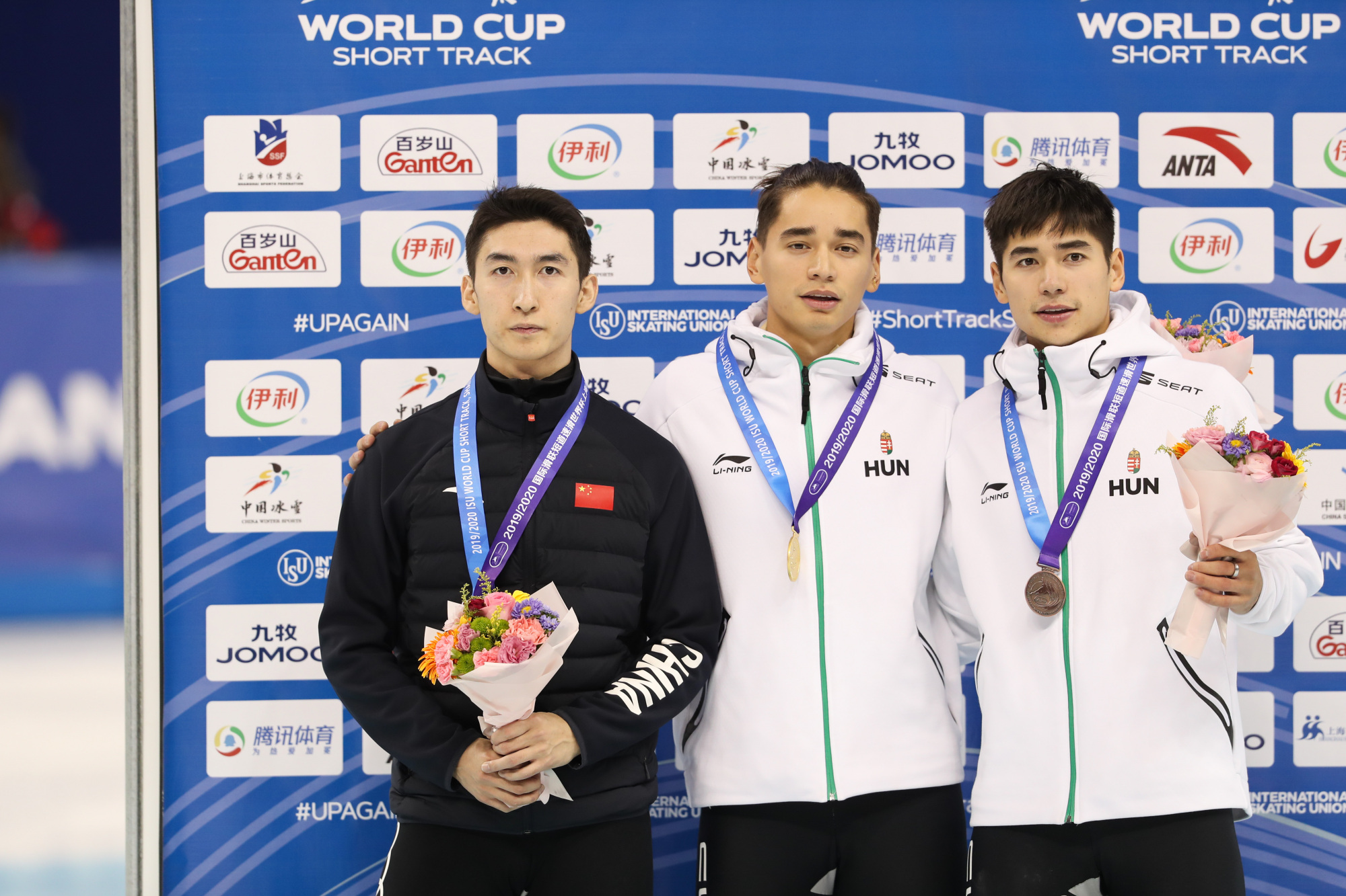 武大靖他们老有意思了