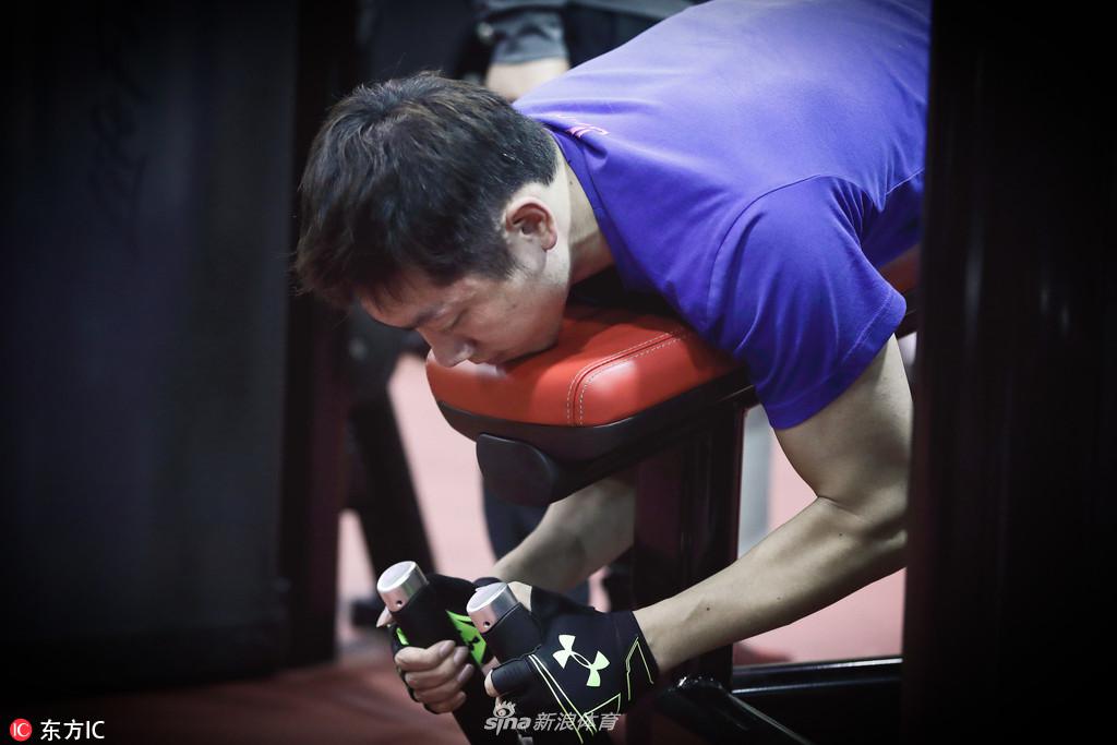 近日,许昕现身上海体院,训练备战新年前最后一战.