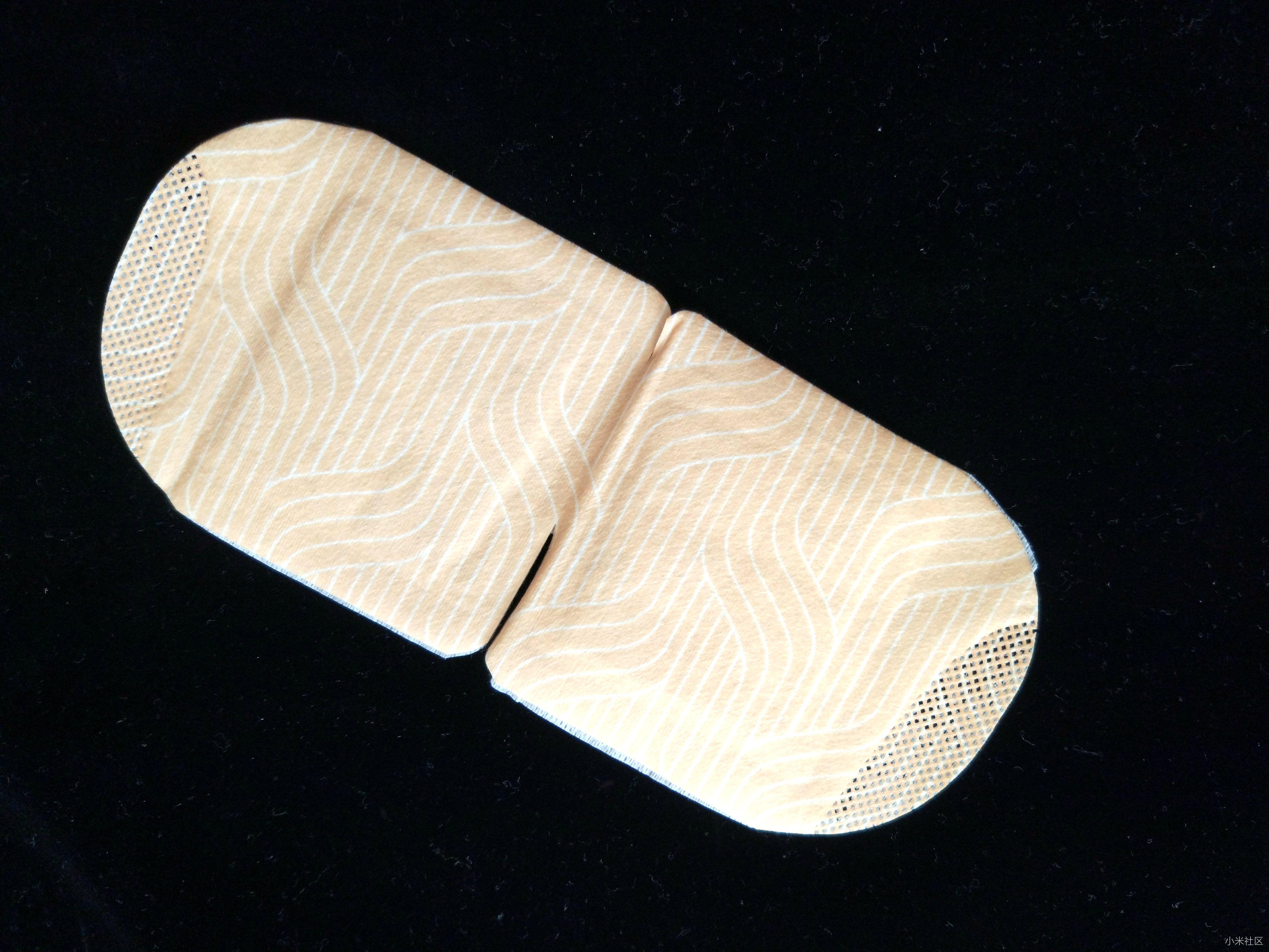 90分热敷蒸汽眼罩的上下层采用的是无纺布,高级医用无纺布非常柔软