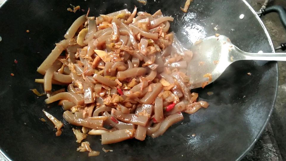 酸菜炒魔芋,开胃又减肥
