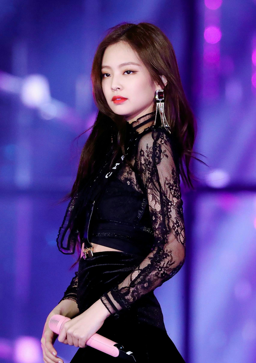 jennie香港solo的衣服,jennie香港solo jennie solo出击,感受金智妮的魅力吧
