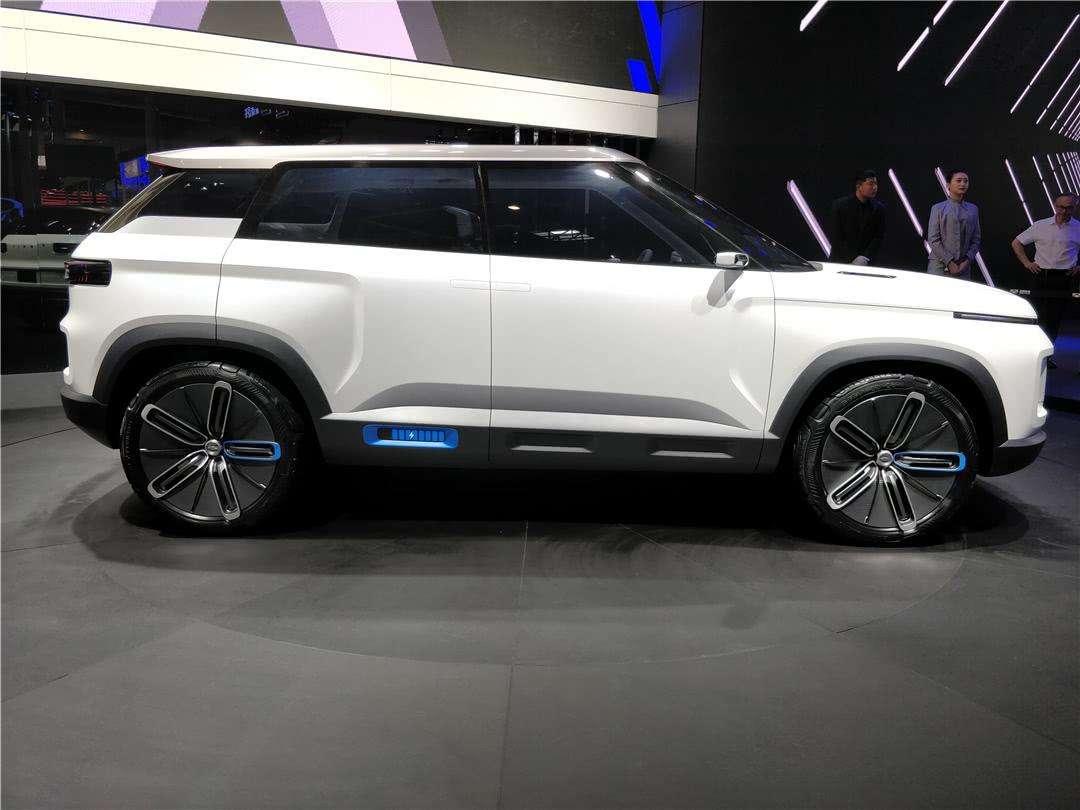 国产车又有新将领,对开门新设计,造型是路虎升级版