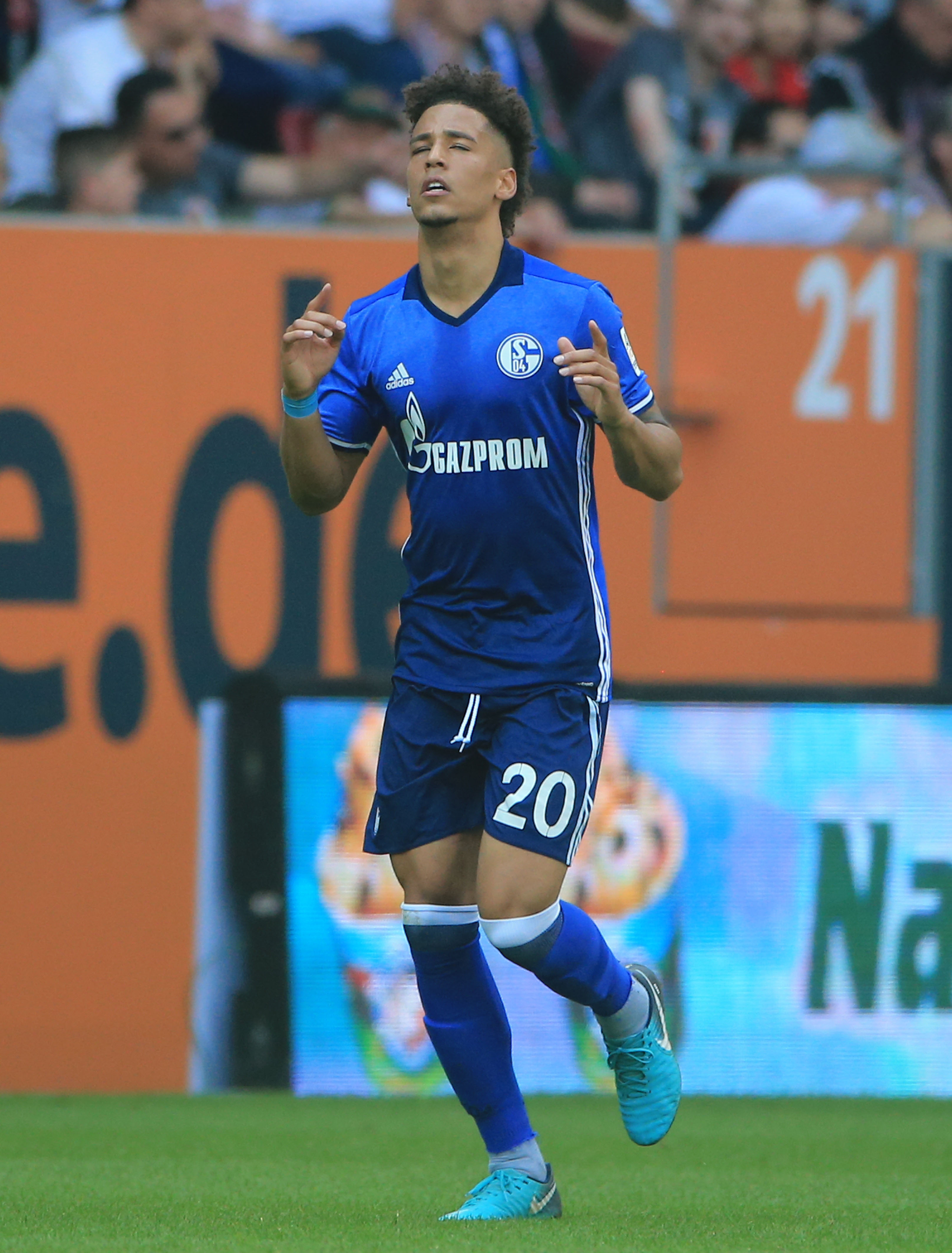 足球——德甲:沙尔克04胜奥格斯堡(1)