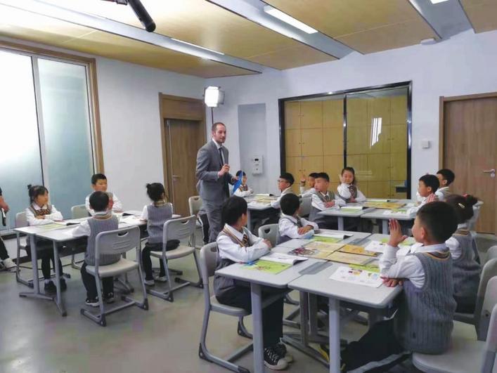 邯郸莫恩公学开启浸润式英语教学