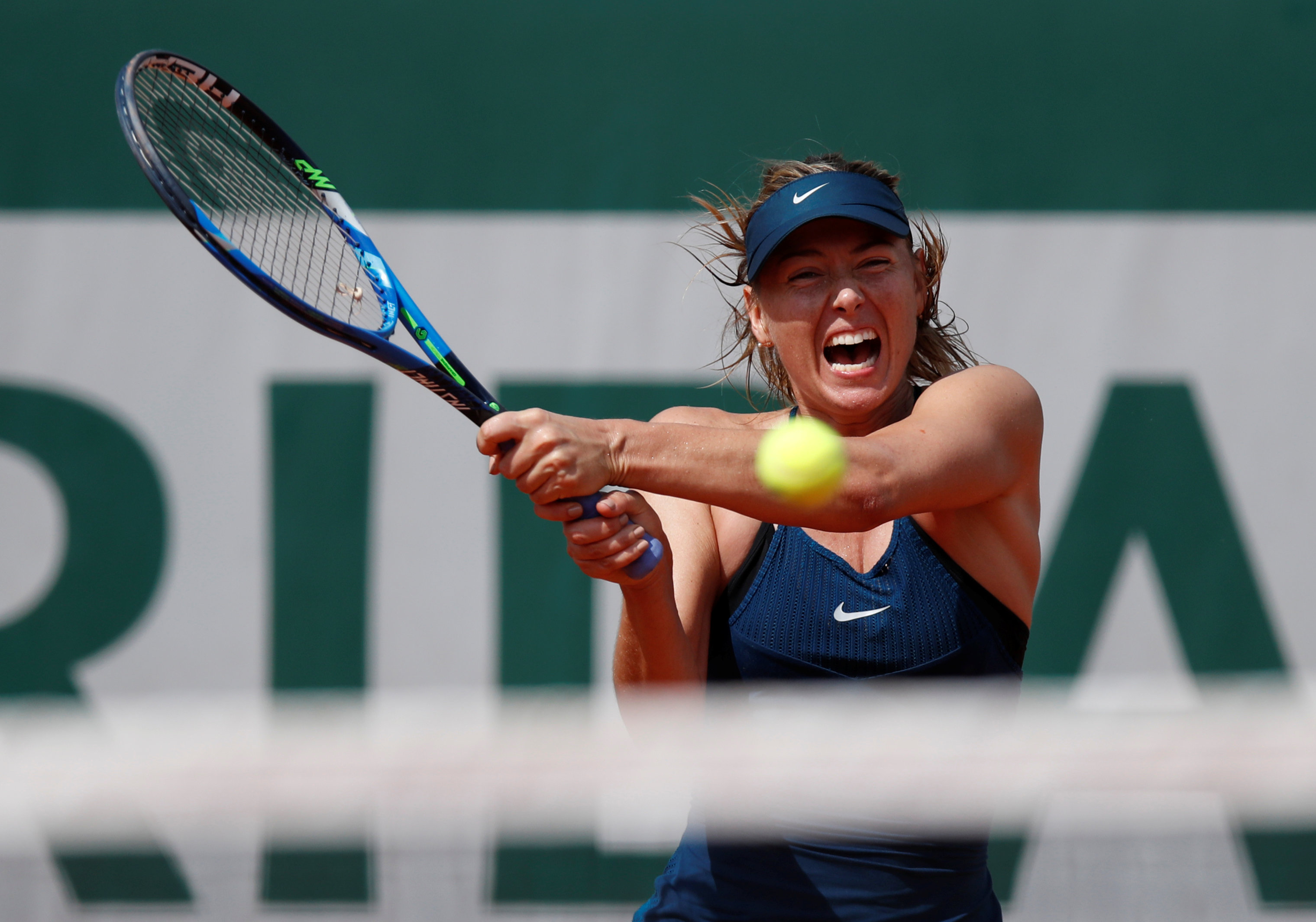 网球——法网:莎拉波娃晋级第三轮(10)