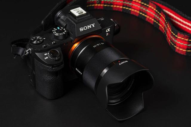 索尼 fe35mm f1.8 评测,追求实用主义的平民镜头