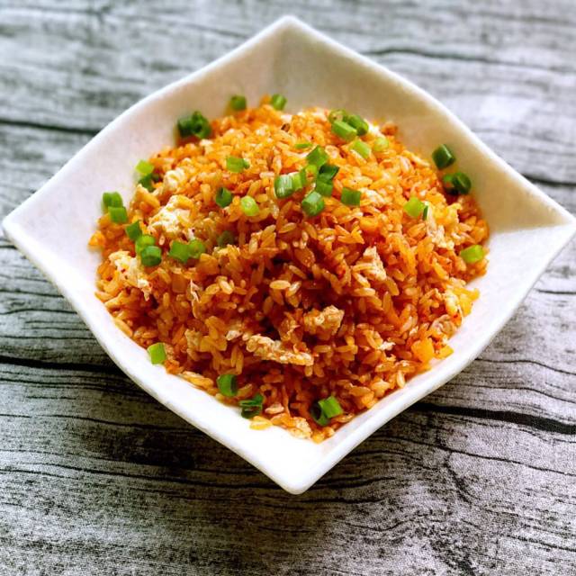 辣白菜炒饭,简单容易做还非常美味,真的爱上这碗饭!