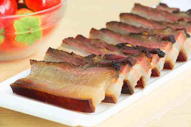 这道清蒸腊肉好吃又下饭,有家的味道,更有童年的味道!