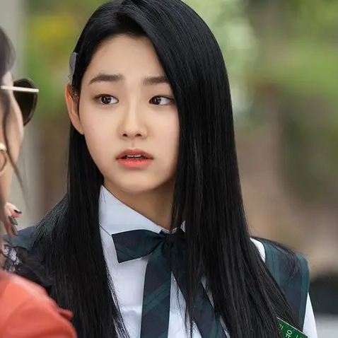 金惠允,金路云,李宰旭,邕圣佑,p.o,姜美娜入选"最佳新人"