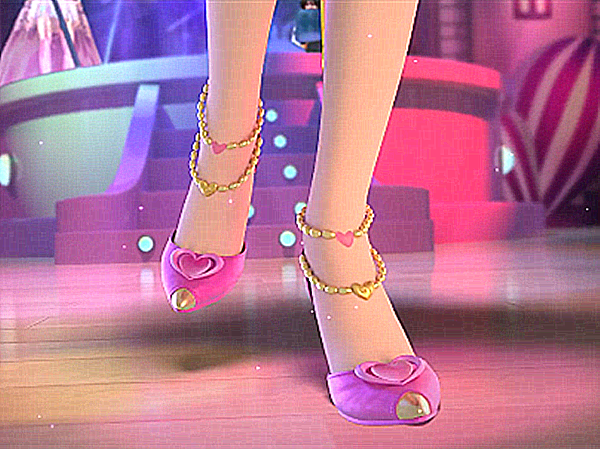 叶罗丽:全员换新鞋!高跟鞋里穿袜子的她变美了?猜出都