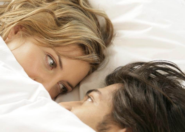 夫妻同房时间,早晨与晚上哪个更好?别害羞,说不定你选错了