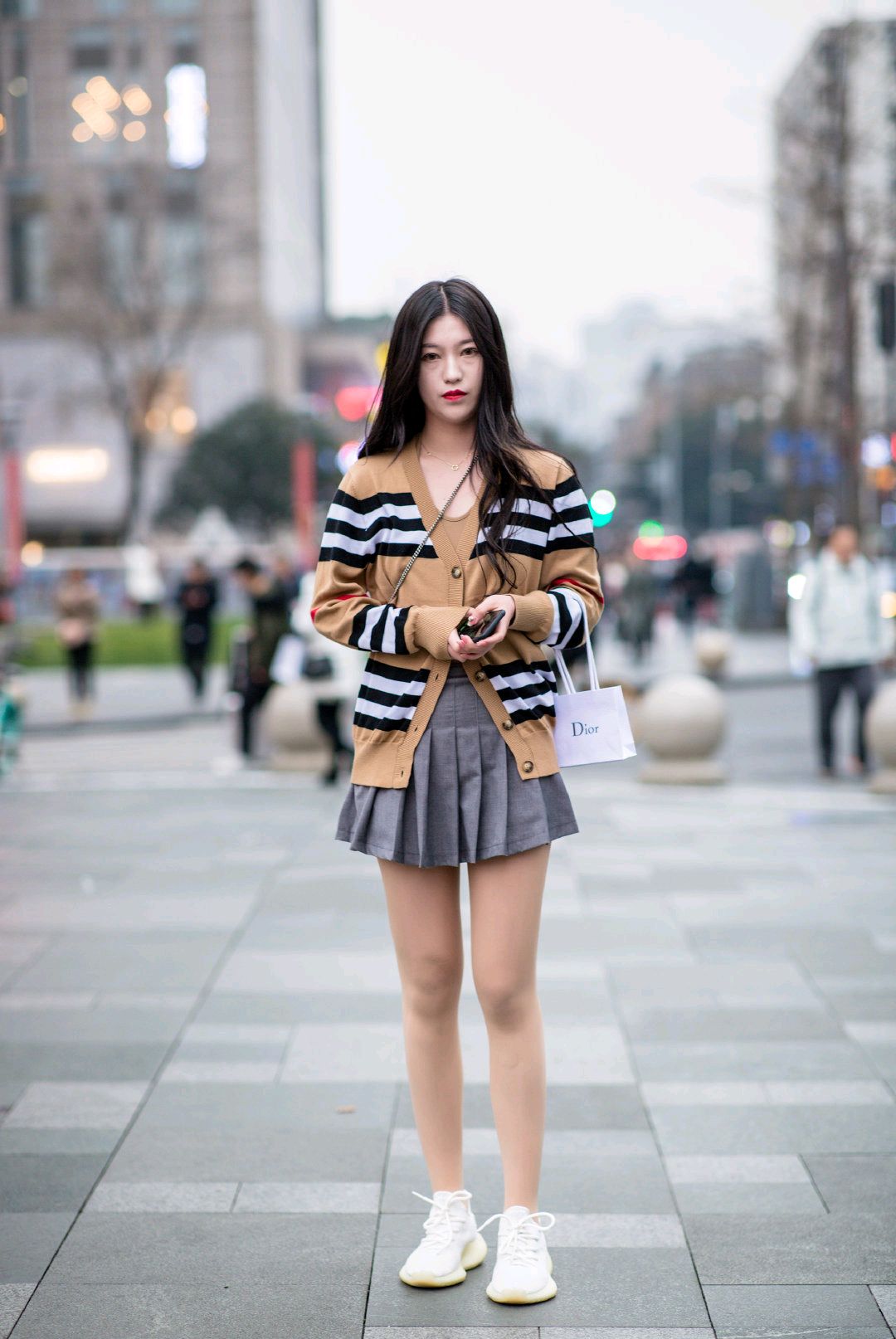 街拍漂亮女孩,全都是精挑细选,你最喜欢哪一个?