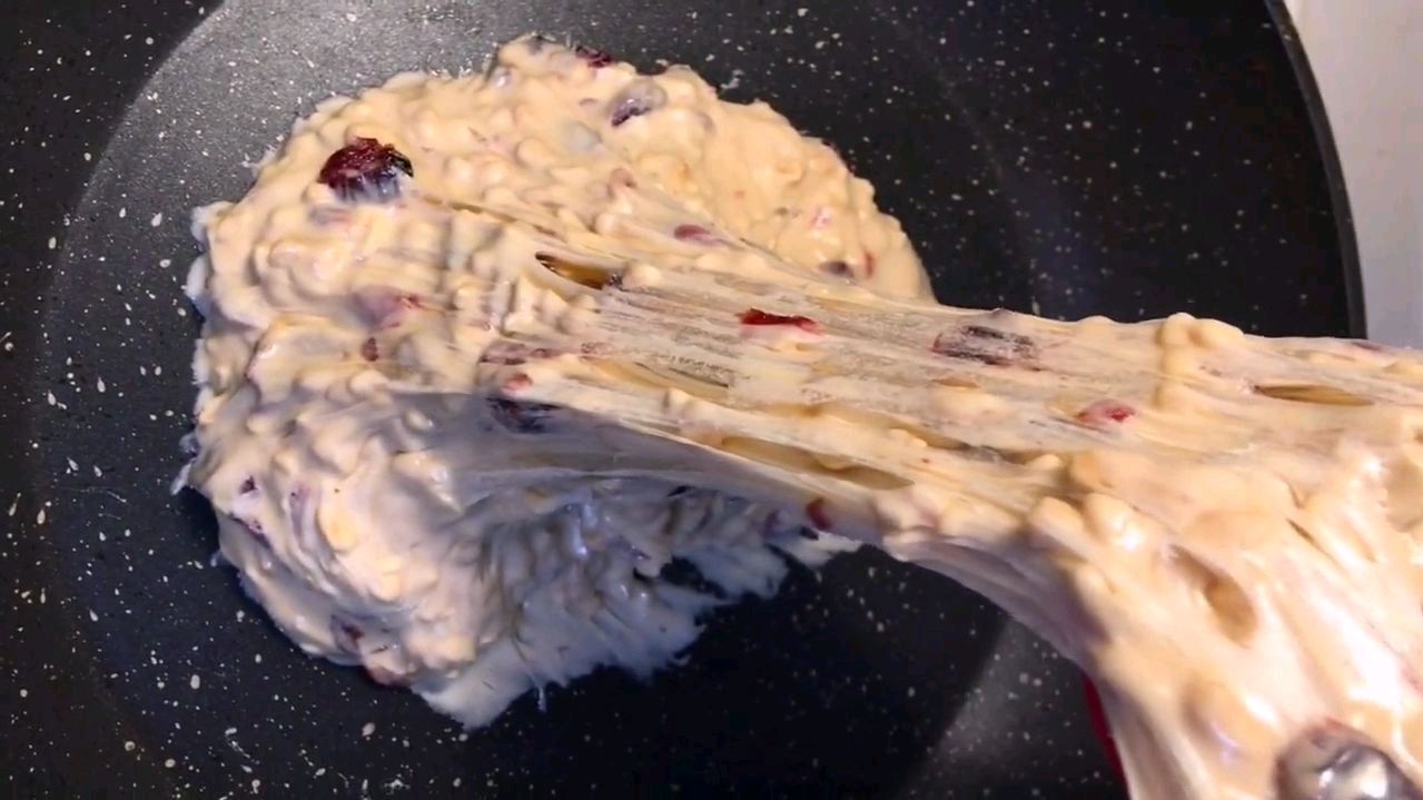 花生牛轧糖别再买着吃了,自己做还能加自己喜欢的果肉