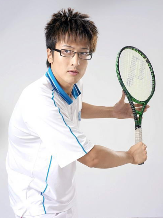 王传君最帅的拍照姿势,图3英俊不凡,图4玉树临风,图5风流倜傥