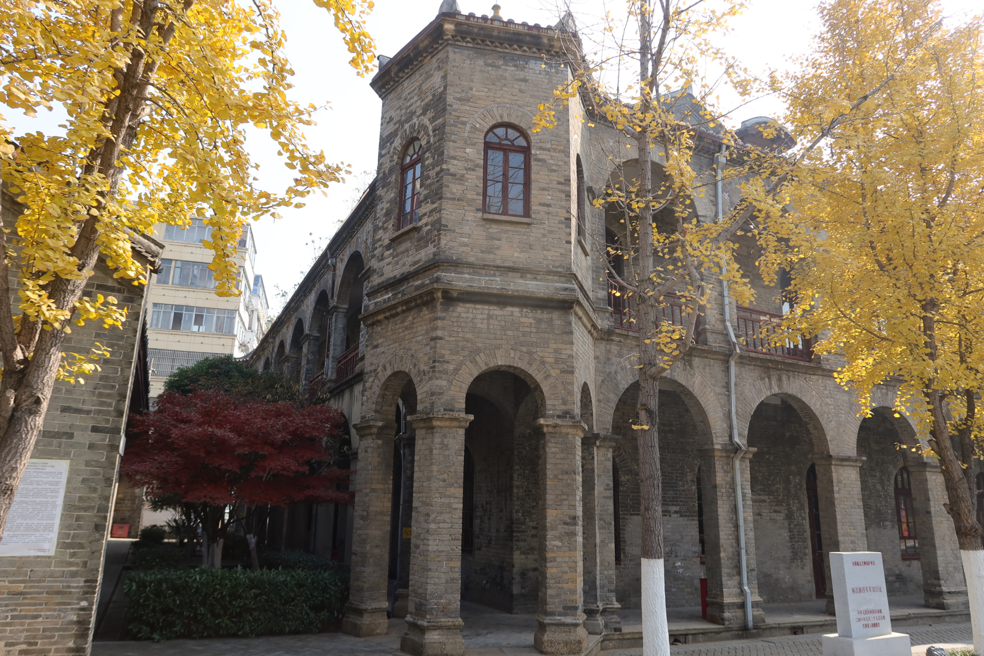 南昌这3栋民国老房子掩藏在小区里,适合拍照