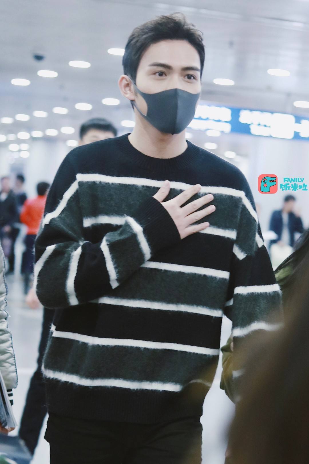 路人镜头下的张彬彬,没了美颜与p图,还是你喜欢的男神吗?