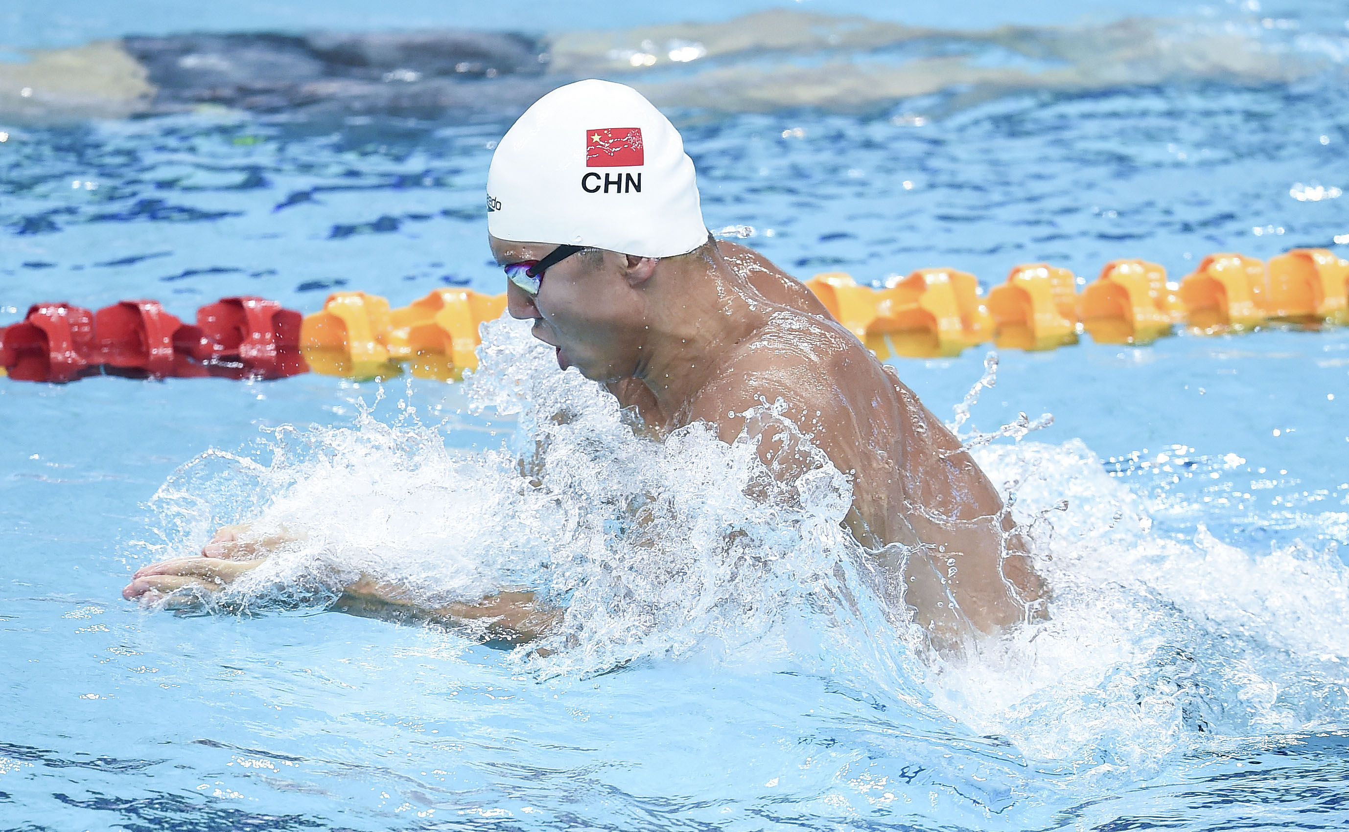 游泳——短池世界杯北京站:闫子贝获男子100米蛙泳亚军(2)