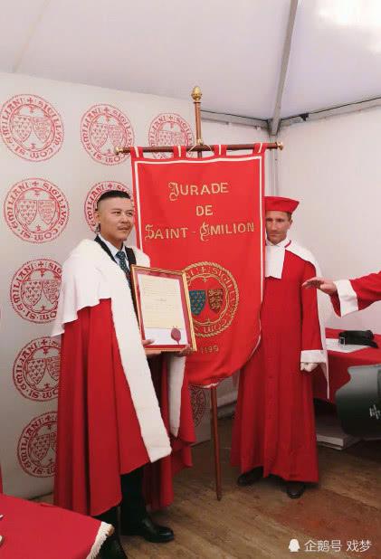 大冰丨从主持人到背包客,诗人,作家,今天他成了骑士冰!