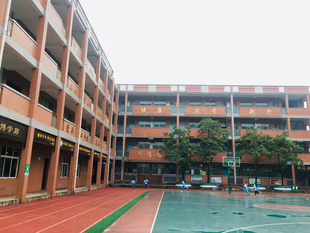 「极灵兔&百年名校江西萍乡市南台小学」携手推进人工智能发展