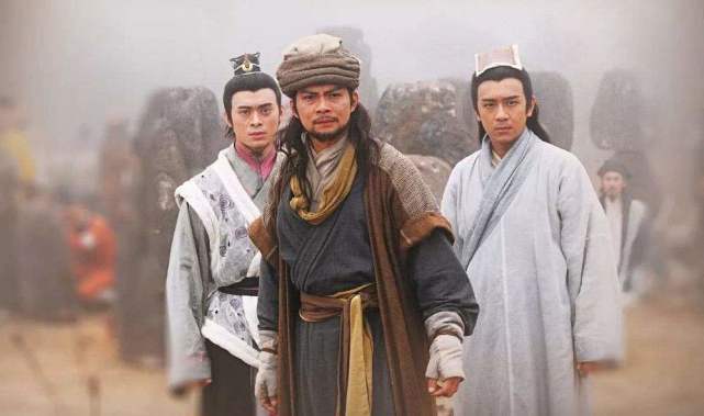 聚贤庄上乔峰不顾往日情谊,是否能够杀光所有人,血战聚贤庄?