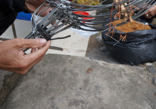 贵州农村市场:捕鼠器五花八门让人开眼,原来这里捕鼠可以卖钱