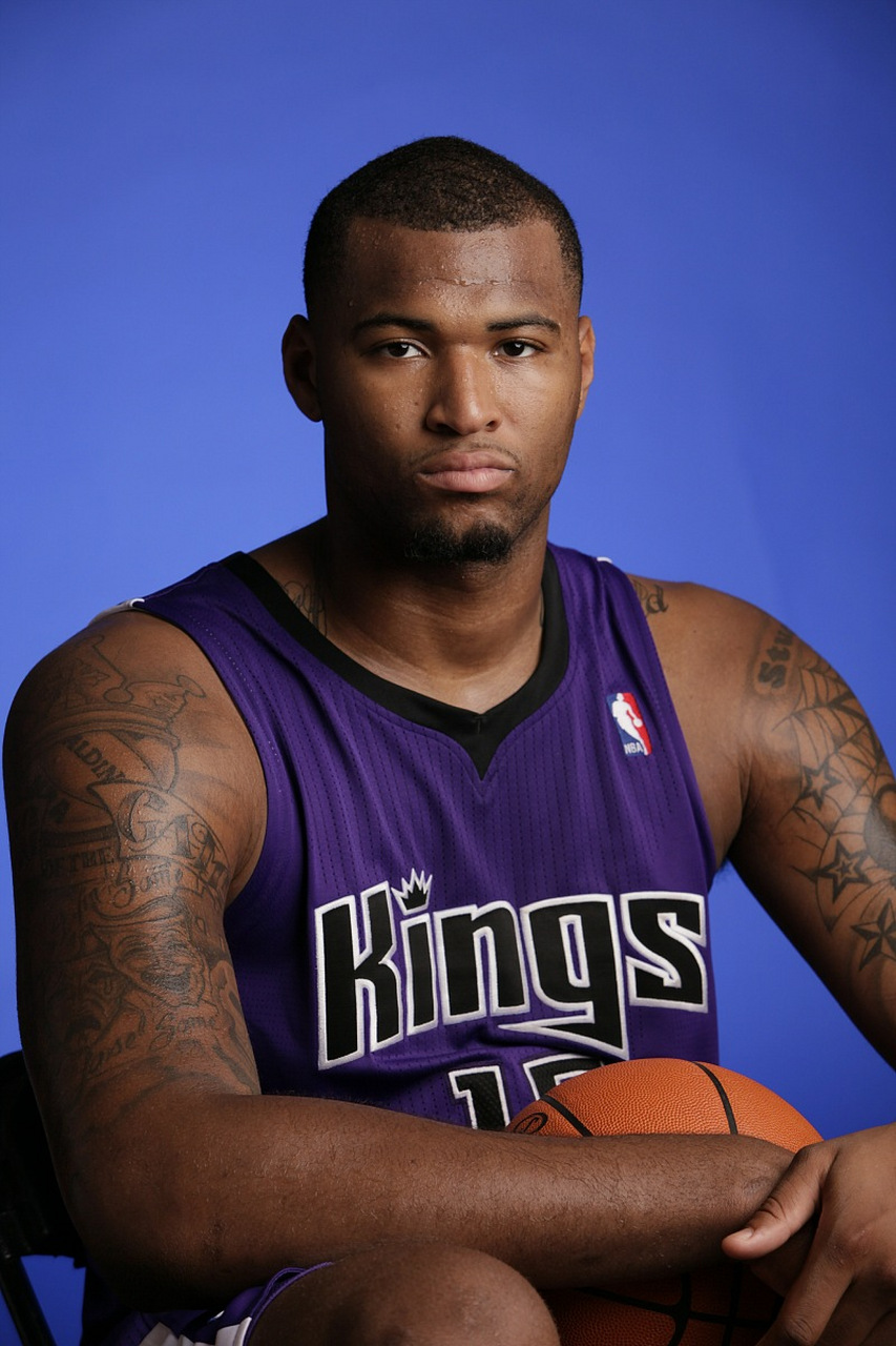 刘易斯生涯有39%的三分球命中率,更难能可贵的是刘易斯可并不仅仅是会