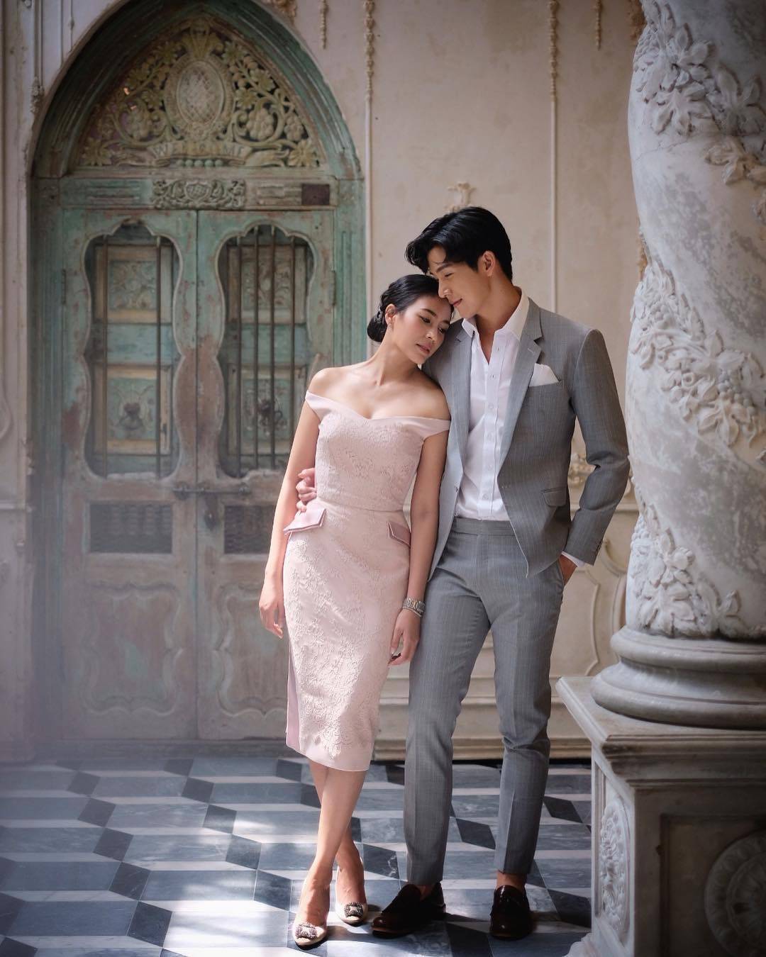 泰剧男星push婚后携妻子登杂志封面,这大概就是爱情的样子