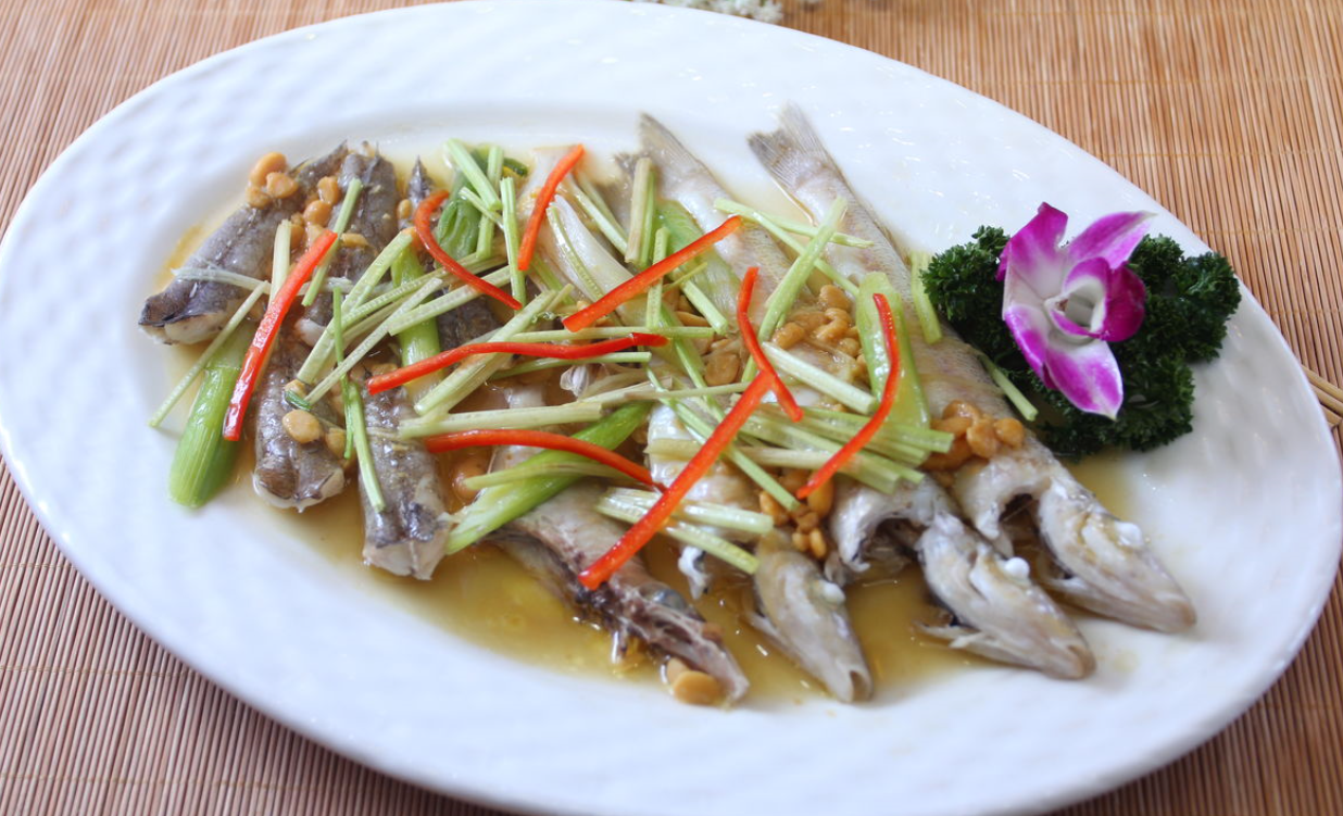 豆酱花仙鱼骨刺少春季多给孩子吃是不错的选择