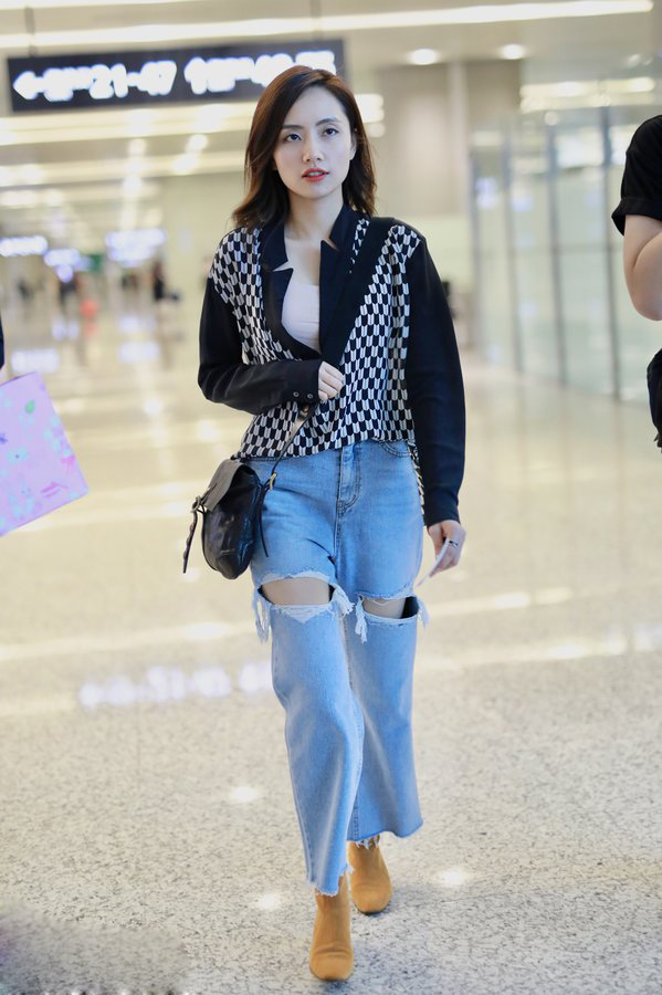 刘惜君低调现身美得不像话,有唱功有颜值出道10年却不温不火