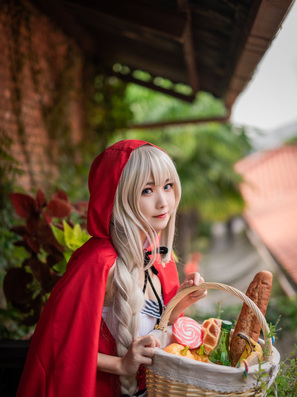 fgo玛丽cos:小红帽要出门给奶奶送食物了