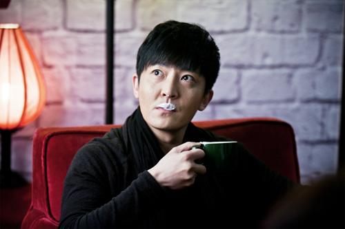 《暗黑者3》太搞笑了,郭京飞坐轮椅办案,与马桶讨论美